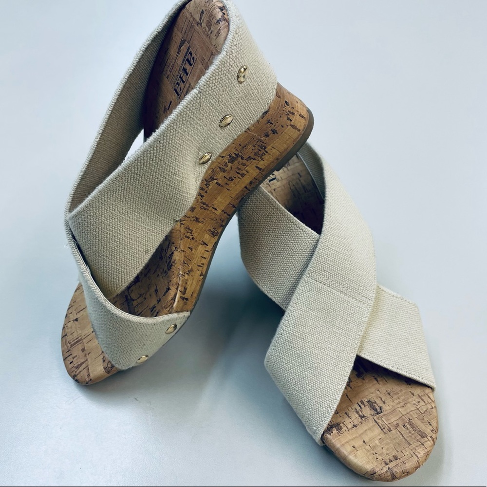 a. n. a. A New Approach Wedge Elastic Strap Open Toe Sandals Women’s Size 9.5